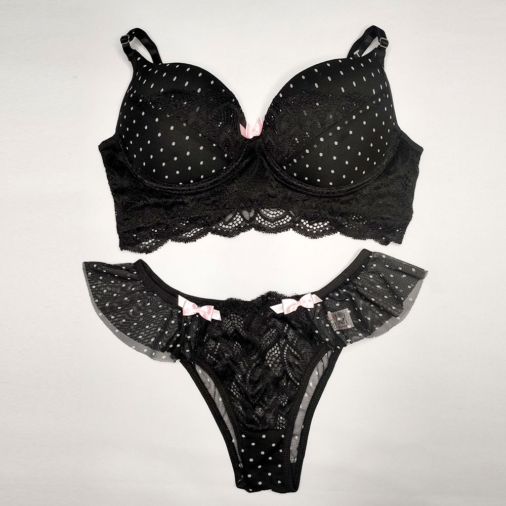 Conjunto-Preto-com-Bolinhas