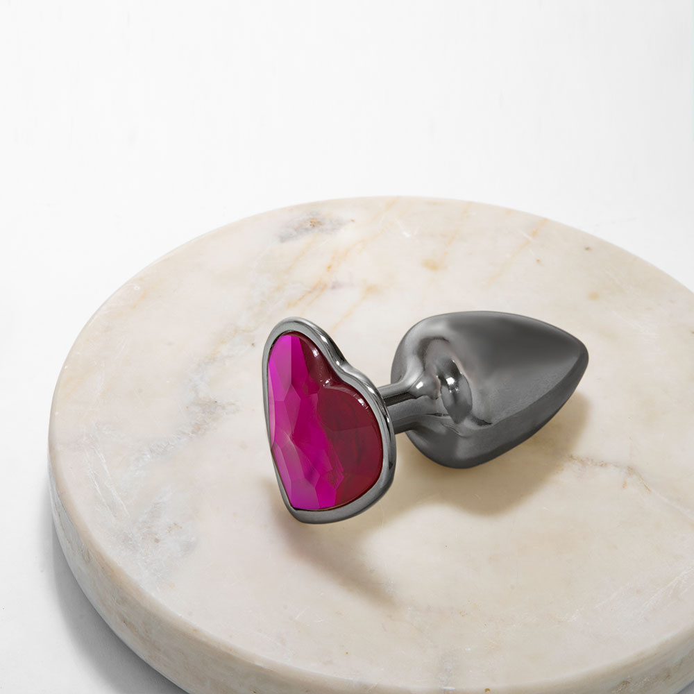 Plug-Anal-Coração-em-Metal-Hard-Onix